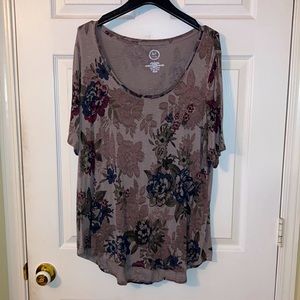 Maurices 24/7 plus size 0x fitted t-shirt
